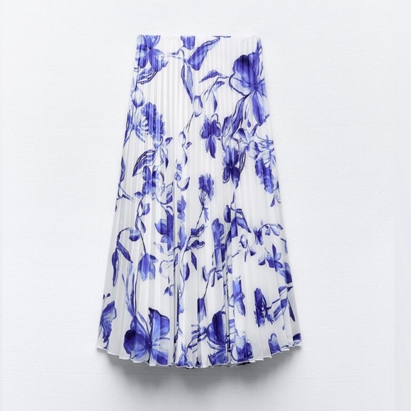 Zara Satin Effect WhiteBlue Pleated Skirt + Top - Picture 7 of 7